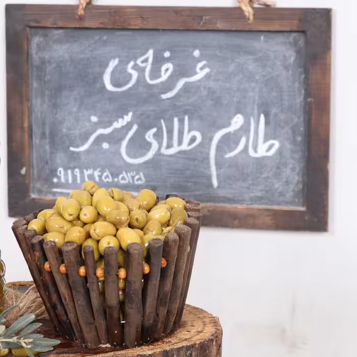 7.5 کیلو زیتون شکسته سایز ممتاز (متوسط رو به بالا بدون ریز و بادامی)تلخی گیری شده توسط تعویض اب