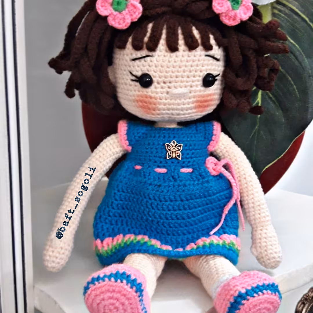 عروسک دستبافت دختر قابل سفارش با رنگبندی دلخواه شما 