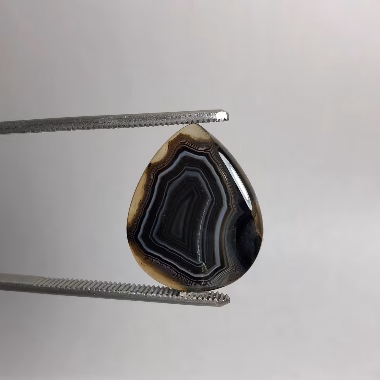 نگین اونیکس مشکی طبیعی اشکی 240234