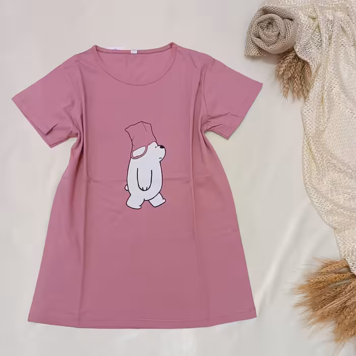 تیشرت بانمک و خاص طرح خرس کیف به سر  نخ و پنبه با کیفیت 