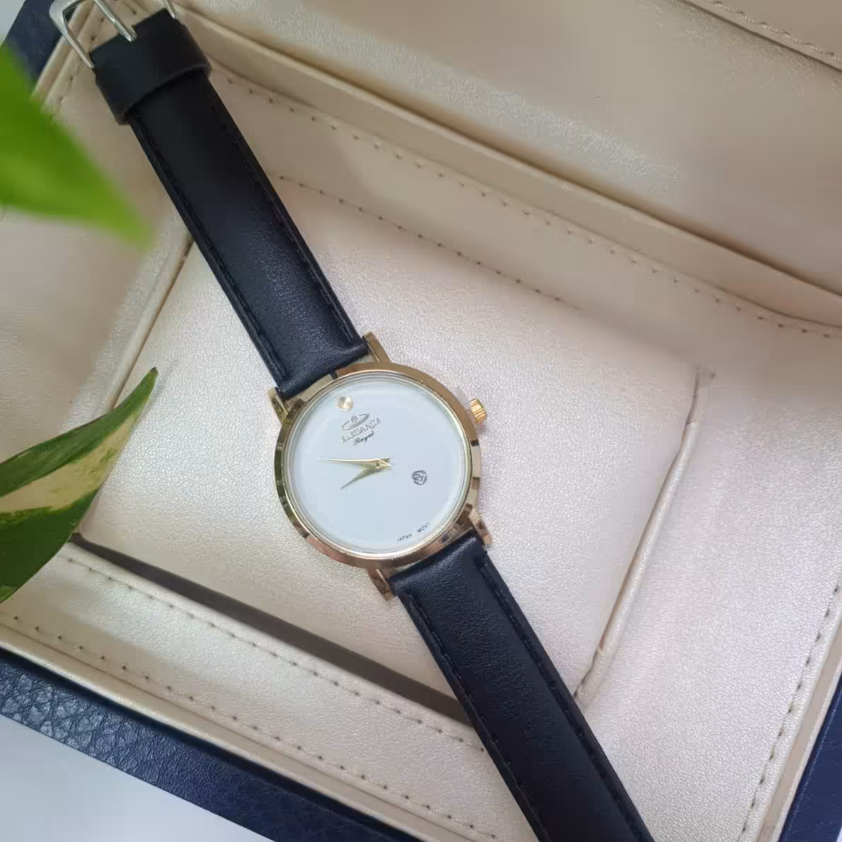 ساعت مچی زنانه الگانس بند چرم صنعتی مشکی elegance 