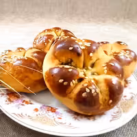 کلوچه(کلمبه)خرما گردویی(خرمای خشتی و گردوی سفید ایرانی)