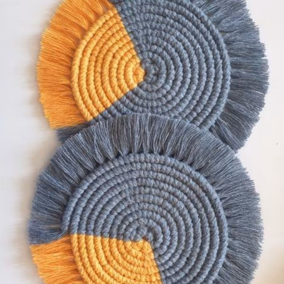 زیرلیوانی و زیربشقابی مکرومه با رنگ دلخواه قابل سفارش