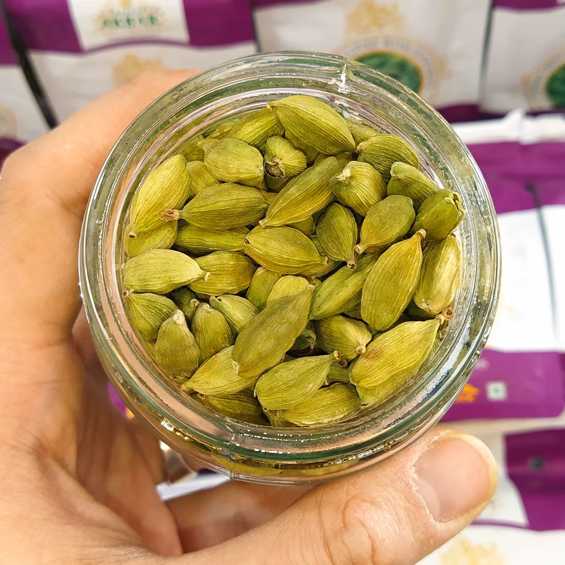 هل اکبر بنفش درجه یک بسته بندی 25 گرمی