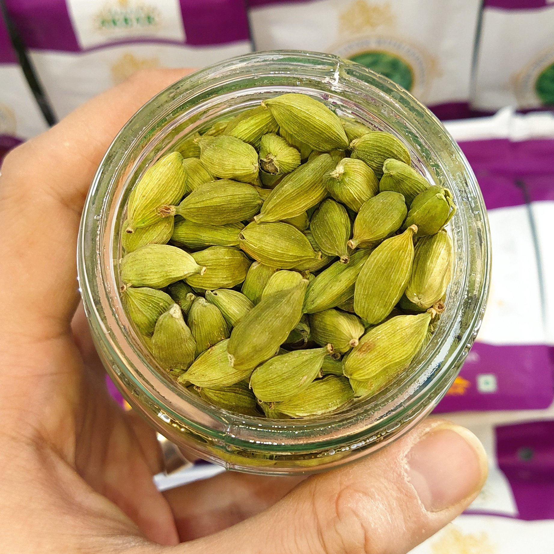 هل اکبر بنفش درجه یک بسته بندی 25 گرمی