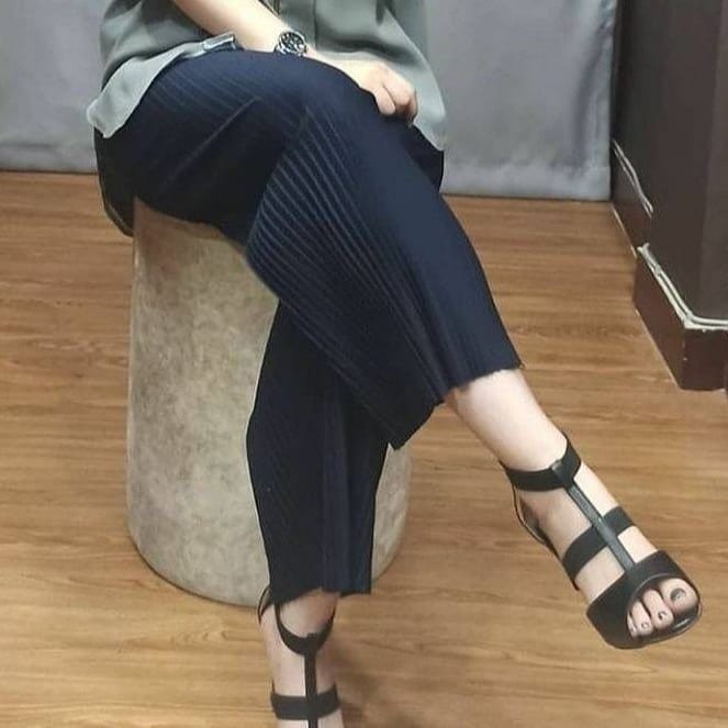 شلوار پلیسه زنانه