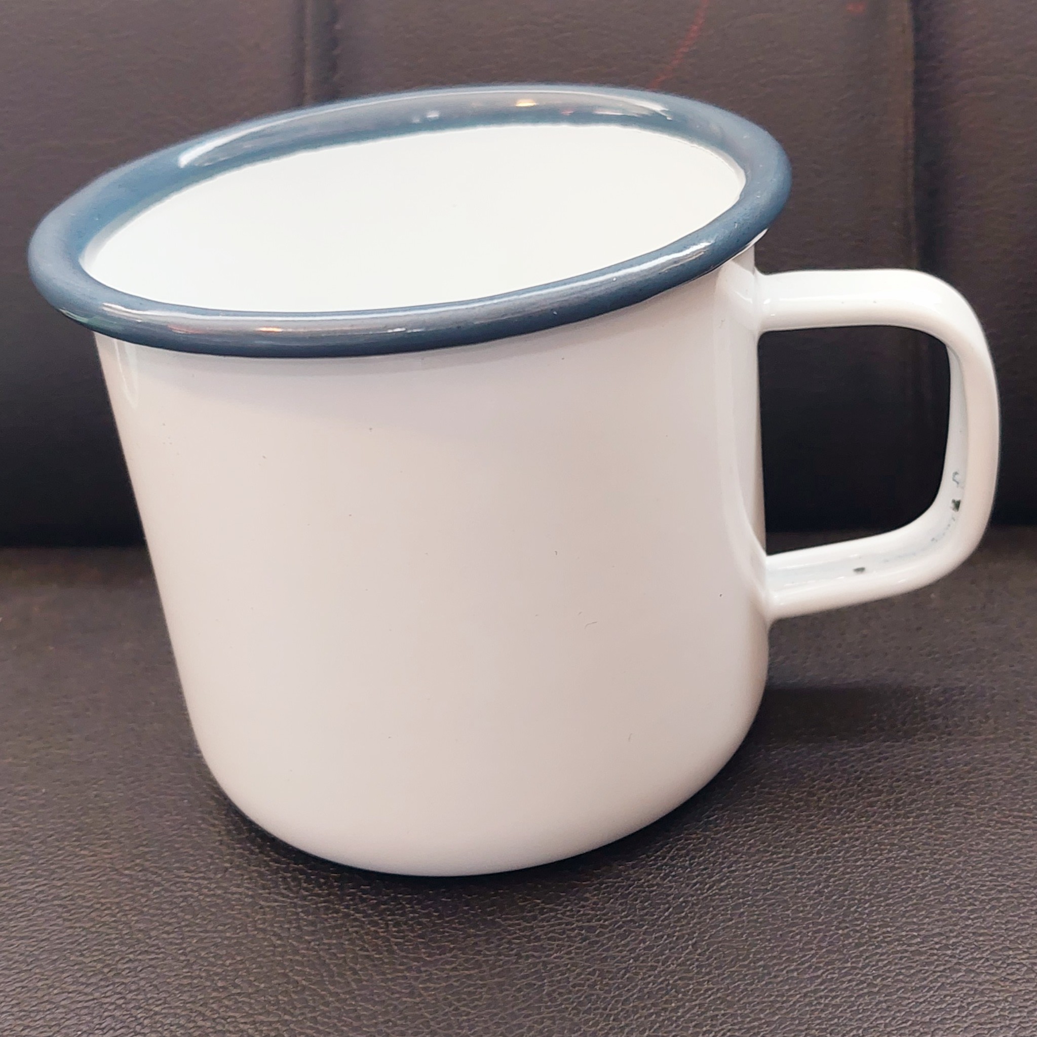 لیوان لعاب دار