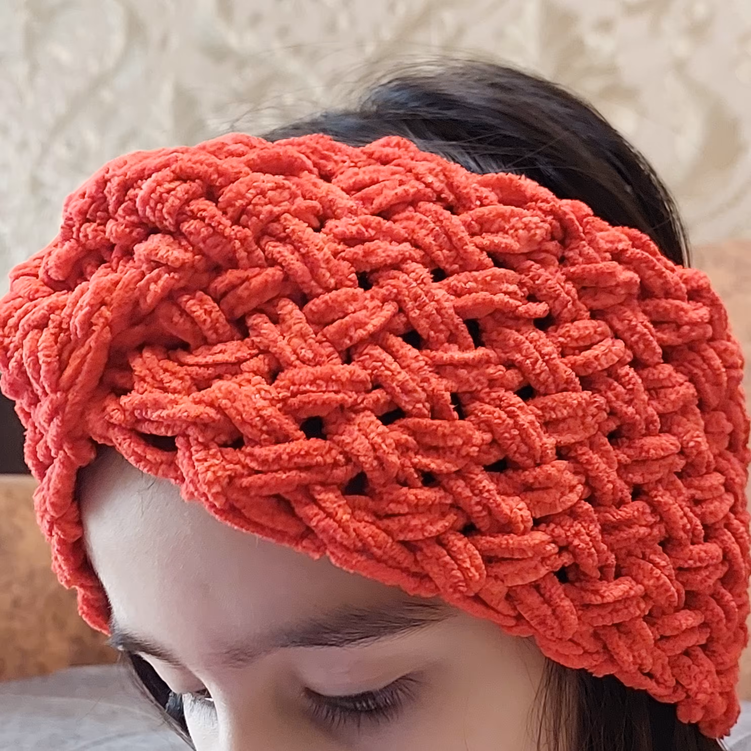 هد بند دخترونه زیبا طرح حصیری طول دو لا 25 سانت و عرض 12 سانت