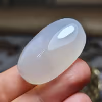  نگین درشت فوق العاده زیبای سنگ صد درصد طبیعی عقیق خراسانی اصل معدنی 
کد  24594
