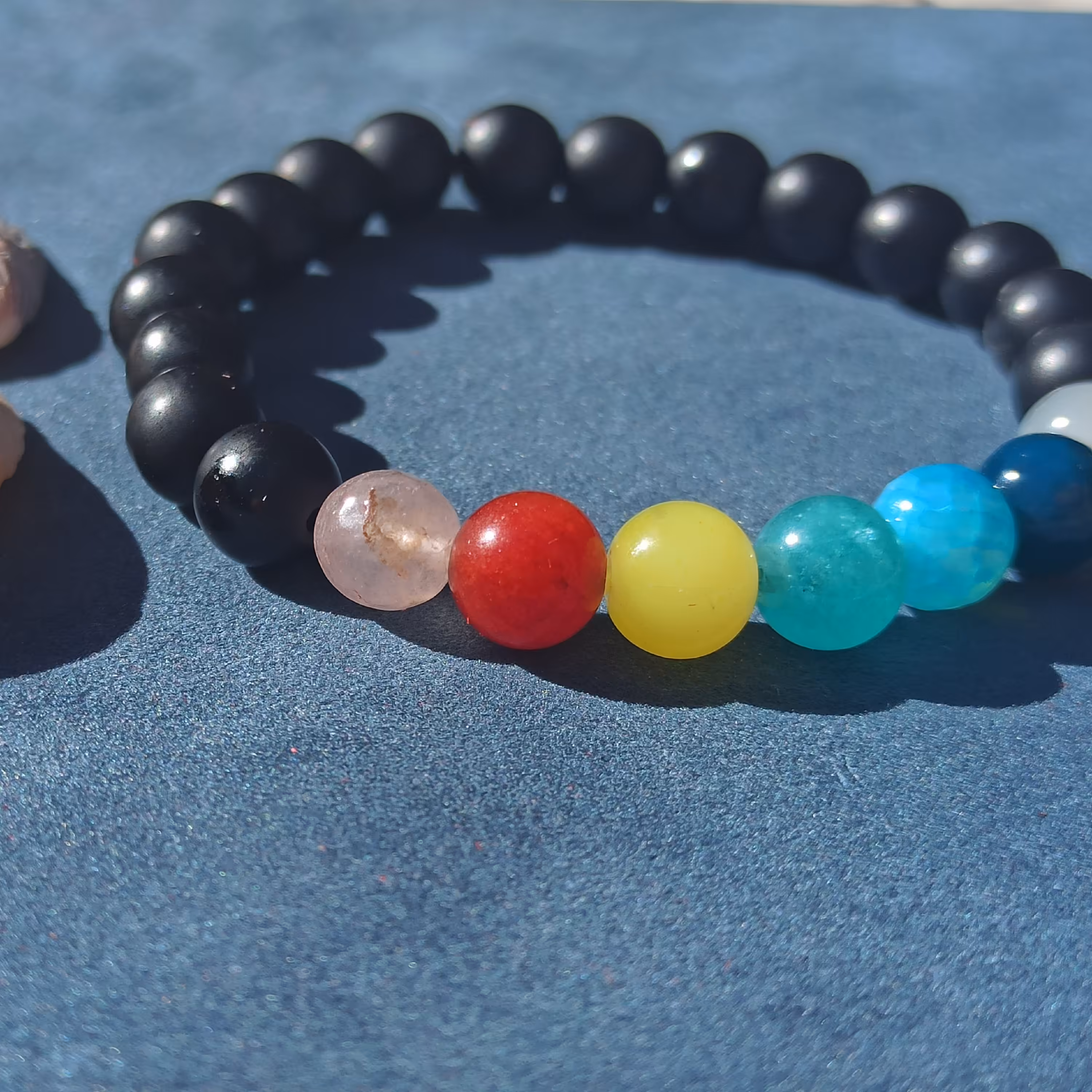 دستبند سنگی رنگی