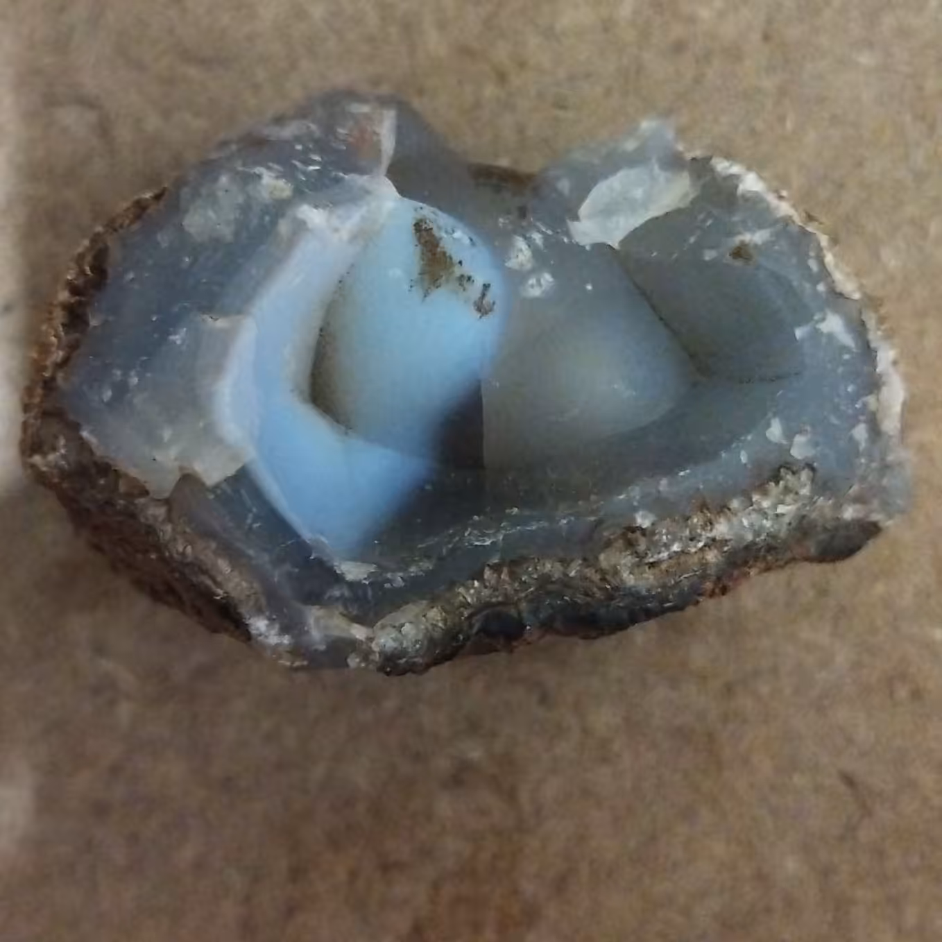 سنگ عقیق کبود 