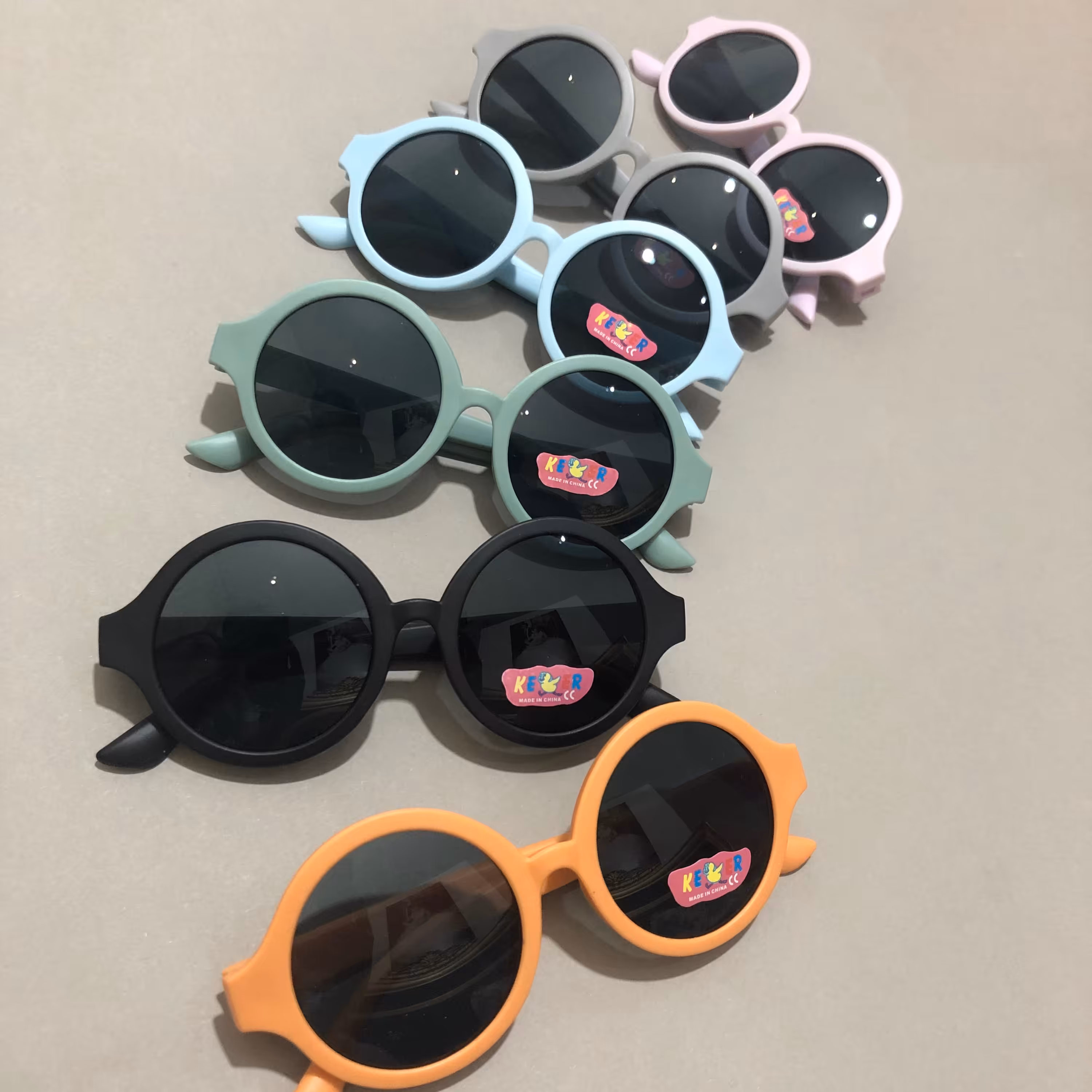 عینک آفتابی فانتزی uv400 وارداتی بسیار با کیفیت