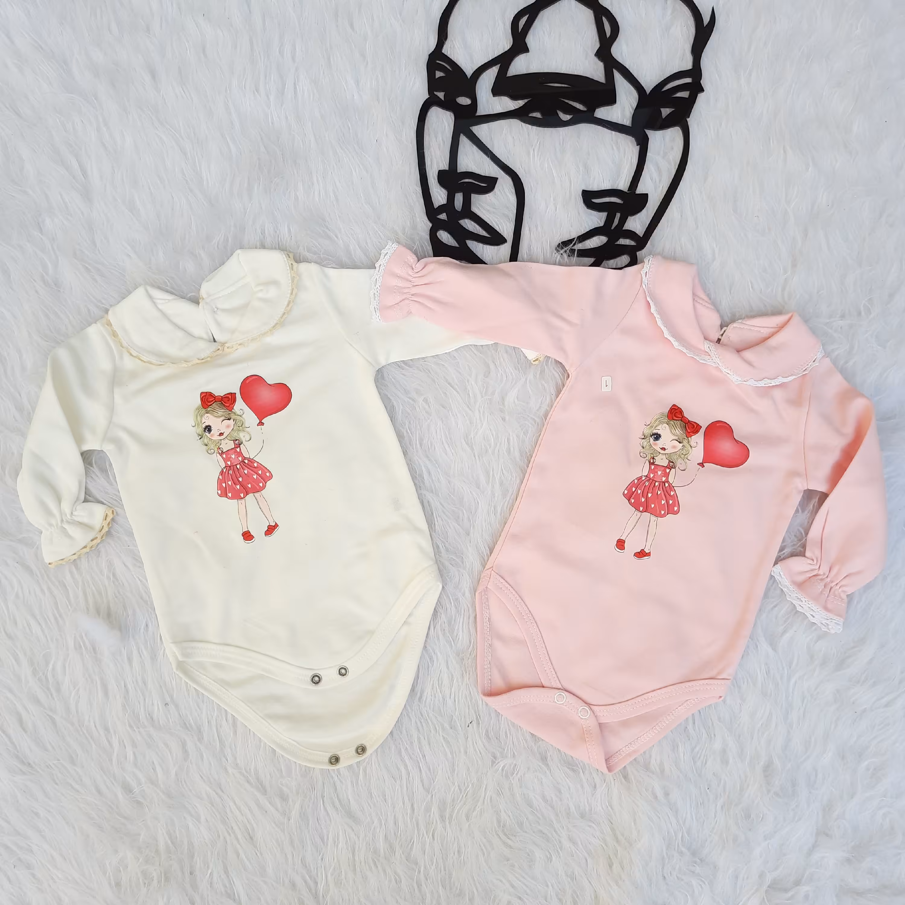 زیر دکمه (بادی) نوزادی دخترانه آستین بلند یقه به به سایز 1تا5 رنگ سفید و صورتی