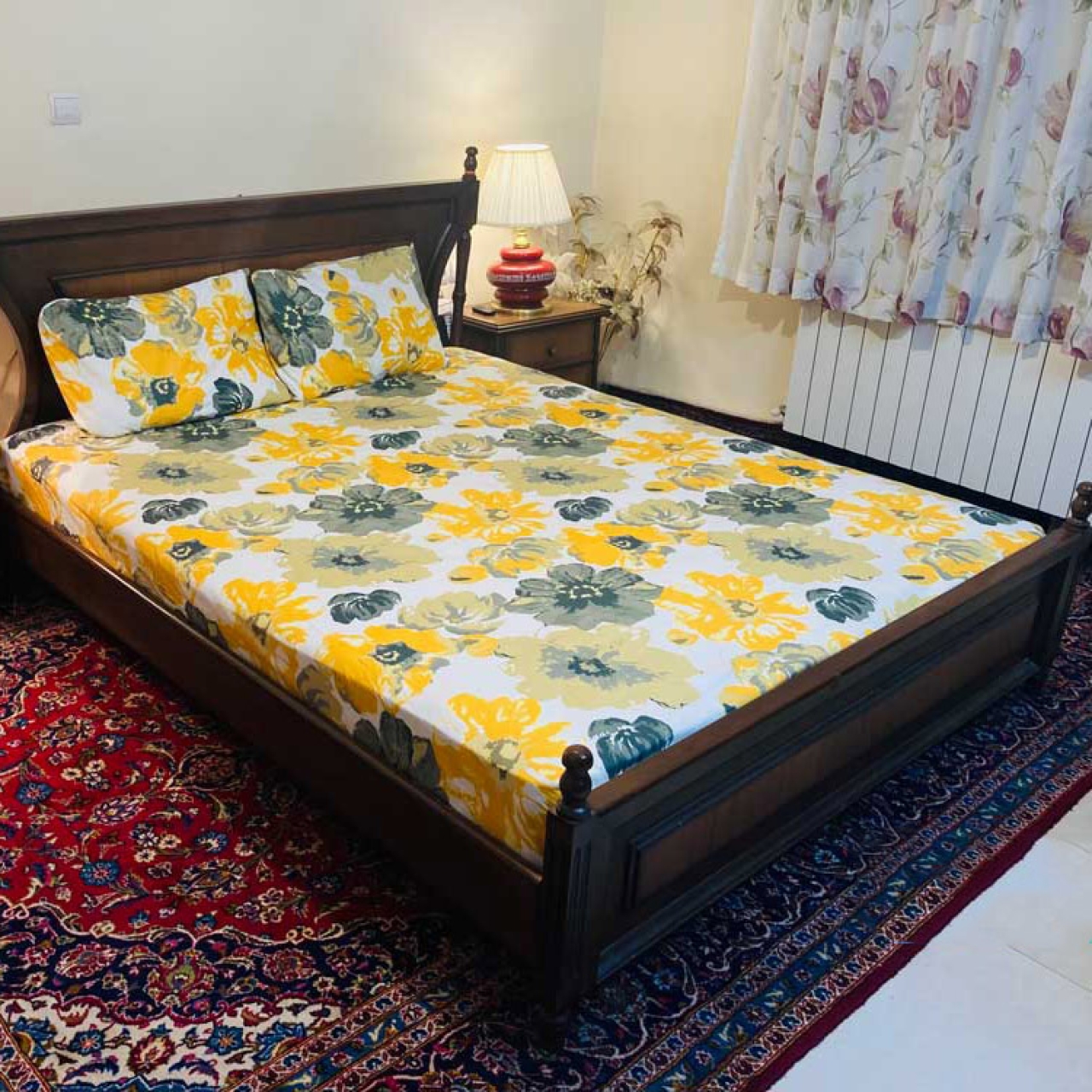 سرویس روتختی مدل کشدار طرح آفتاب گردان 2 نفره 3 تکه عرض 160