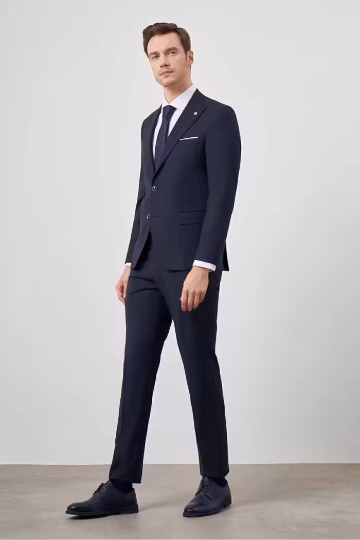 کت وشلوار آبی مردانه الگوی مسطح پلاتین متناسب با لباس یقه دار Morven