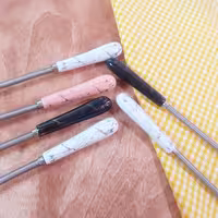  همزن دستی مینی دسته سرامیکی طرح سنگ مرمرجنس استیل  