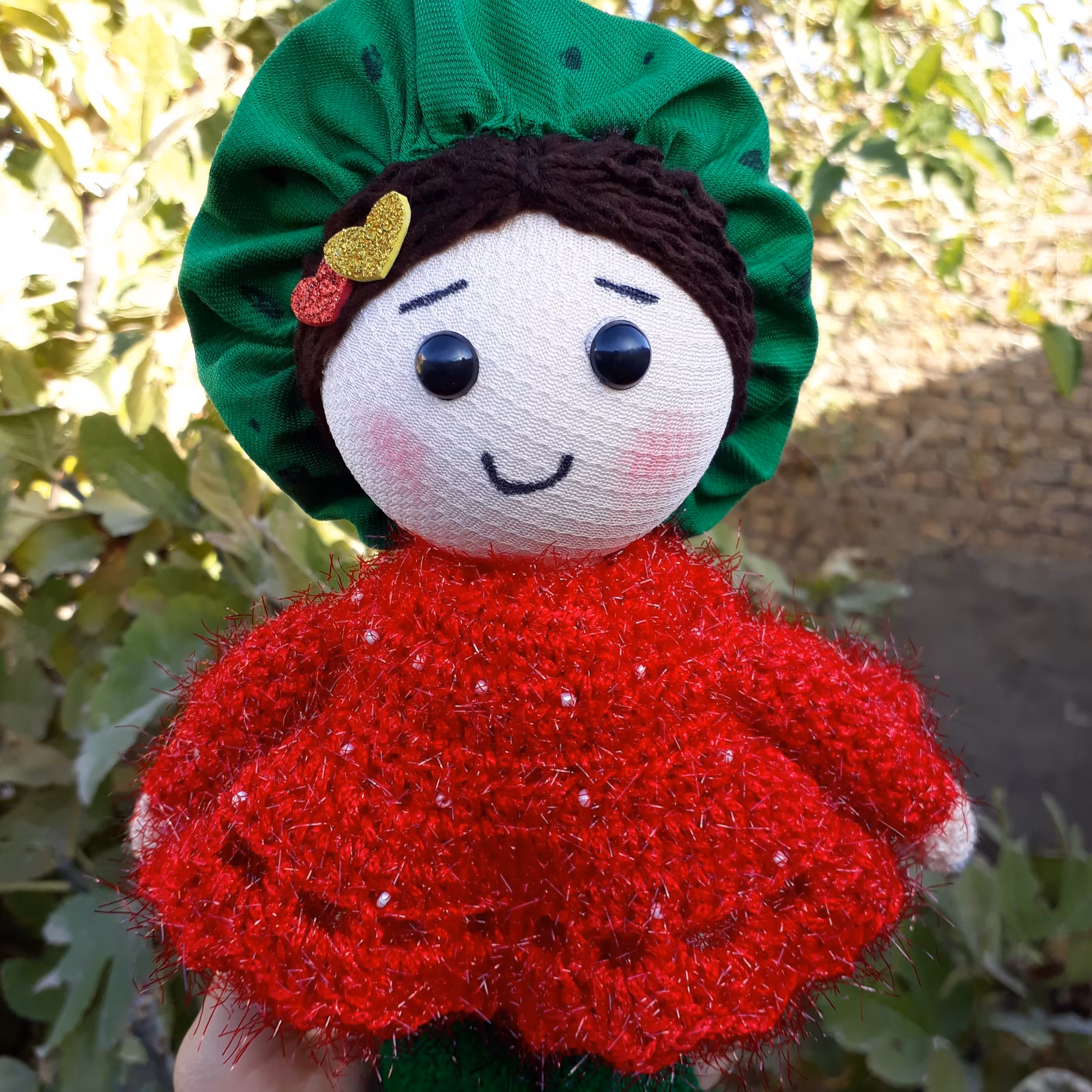 عروسک دست بافت دخترفسقلی یلدایی2