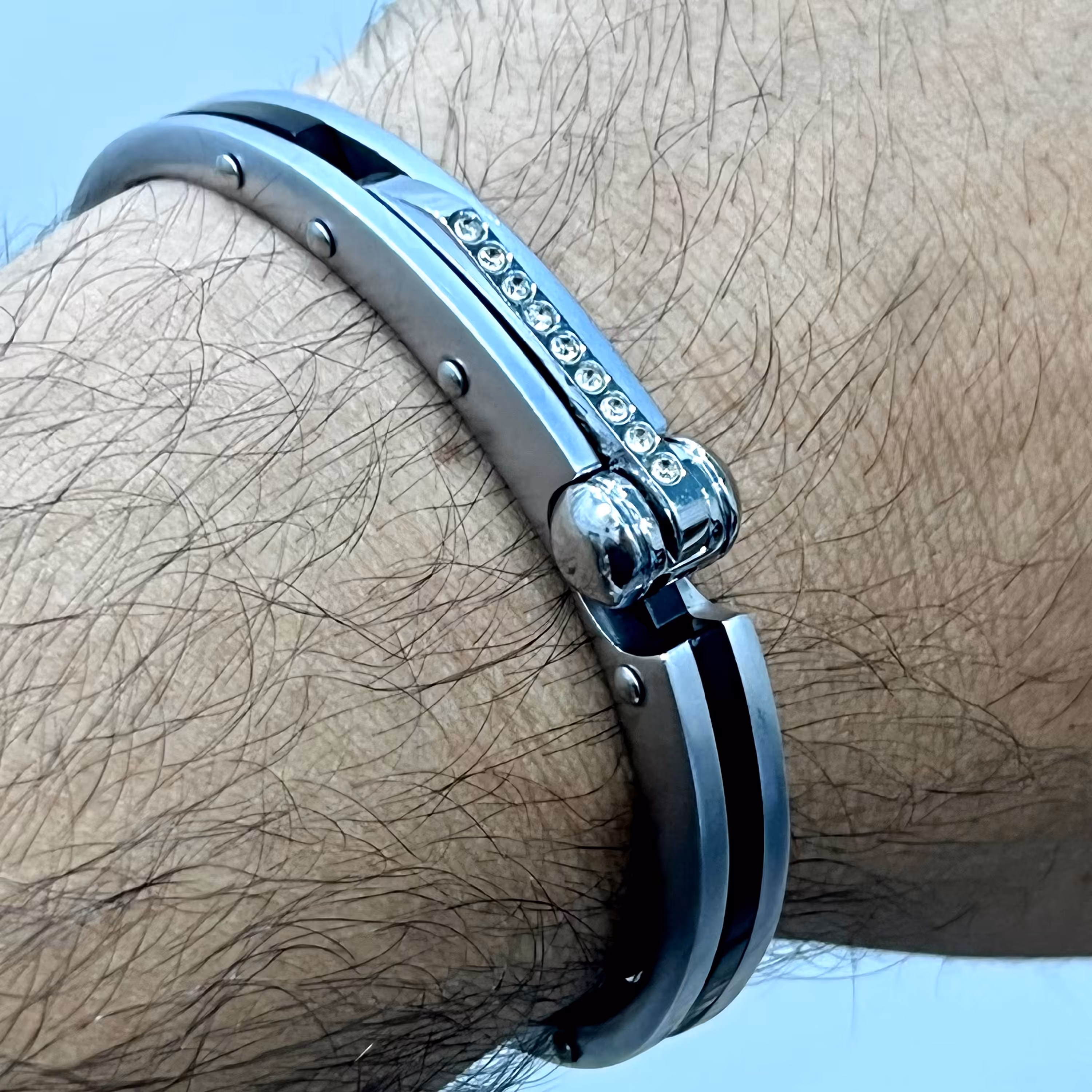 دستبند استیل اسپرتنقره ای رنگ ثابت