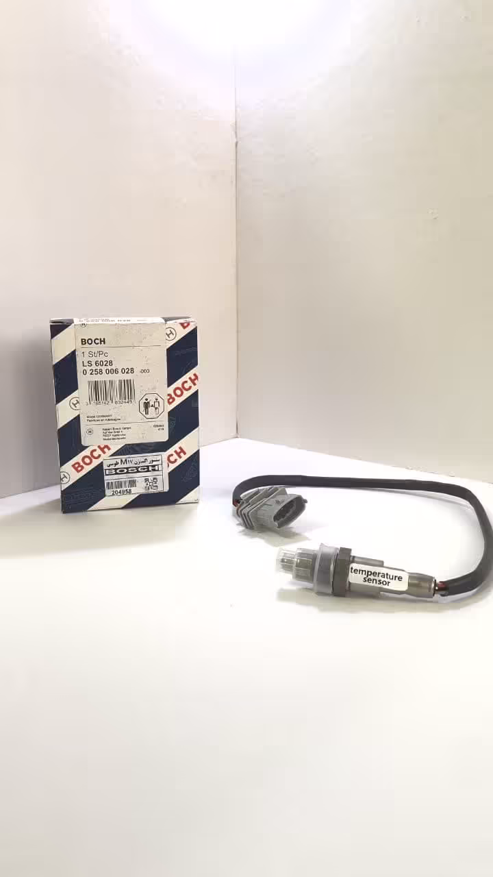 سنسور اکسیژن بوش مدل ME17 سوکت طوسی پژو 206