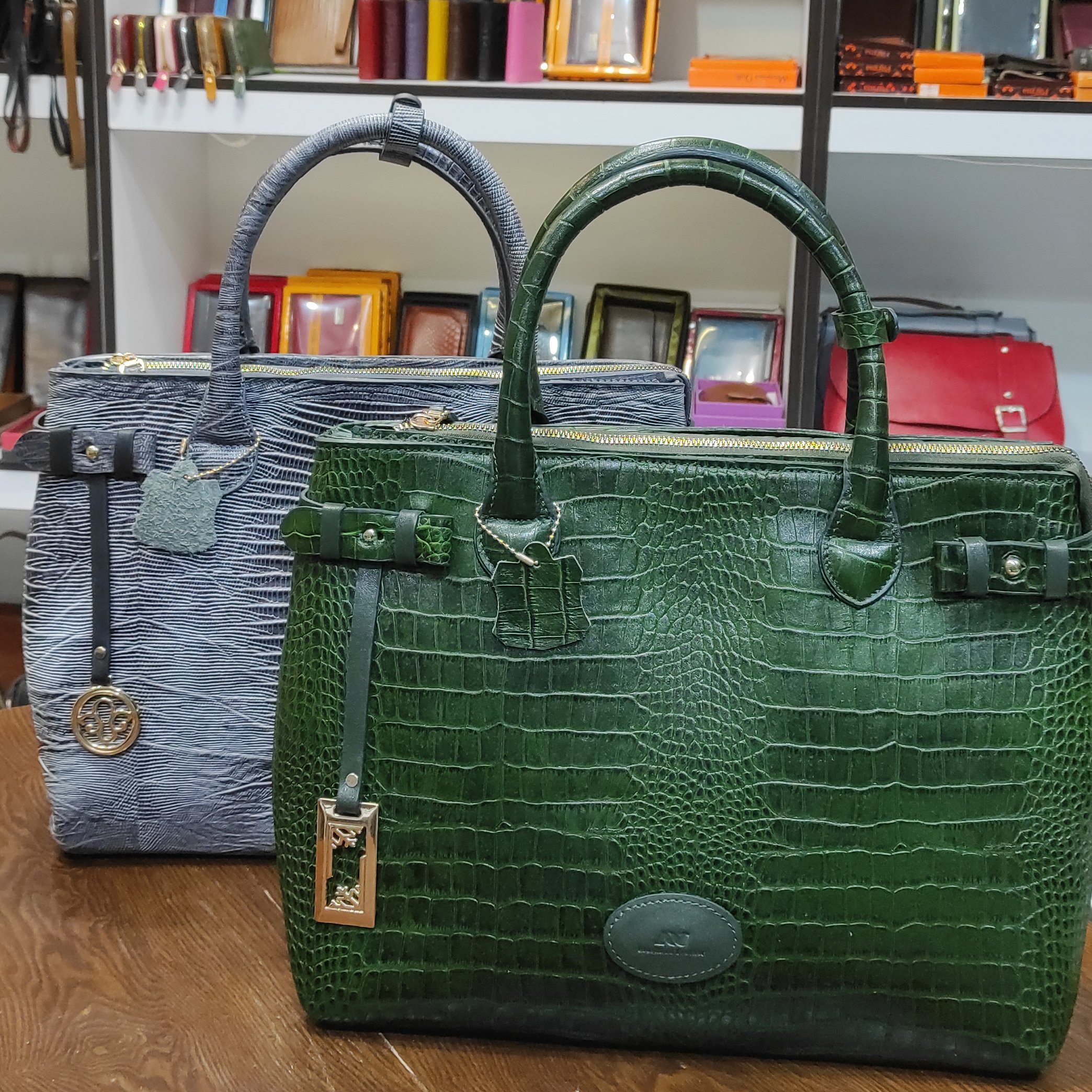 کیف مجلسی زنانه چرم طبیعی گاوی با کیف پول اشانتیون