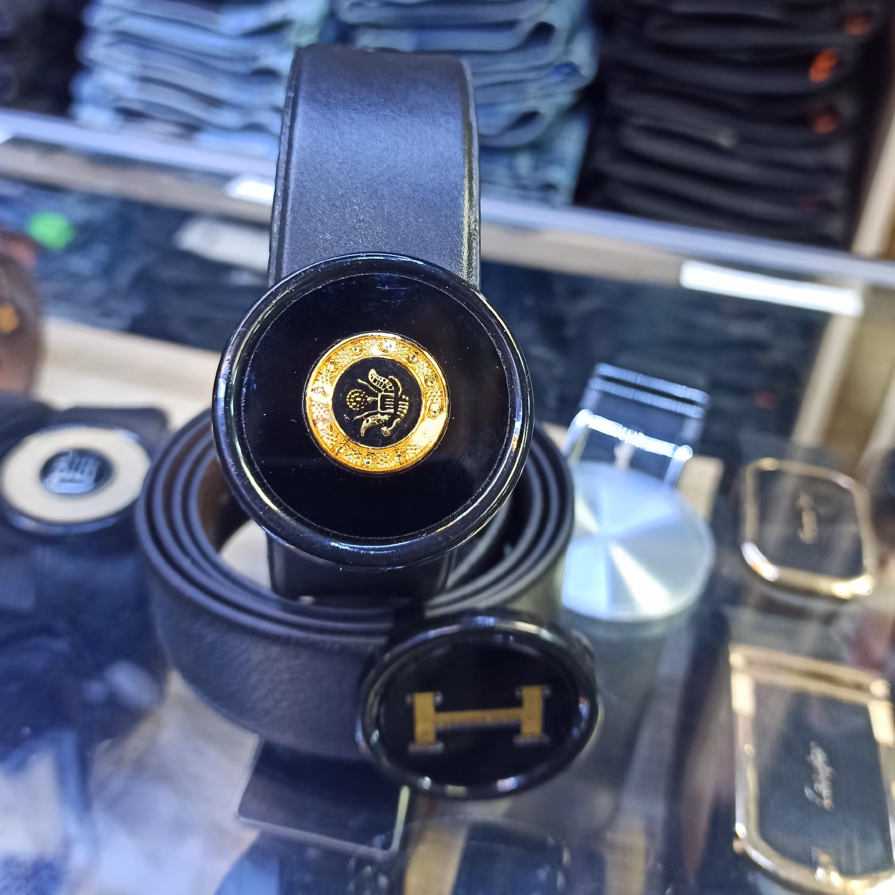 کمربند پلاکی گرد در طرح مختلف با چرم مصنوعی