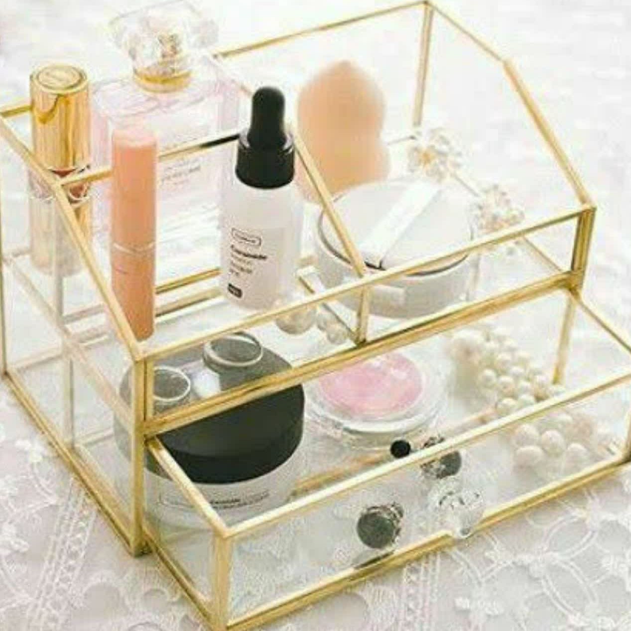 استند آرایشی