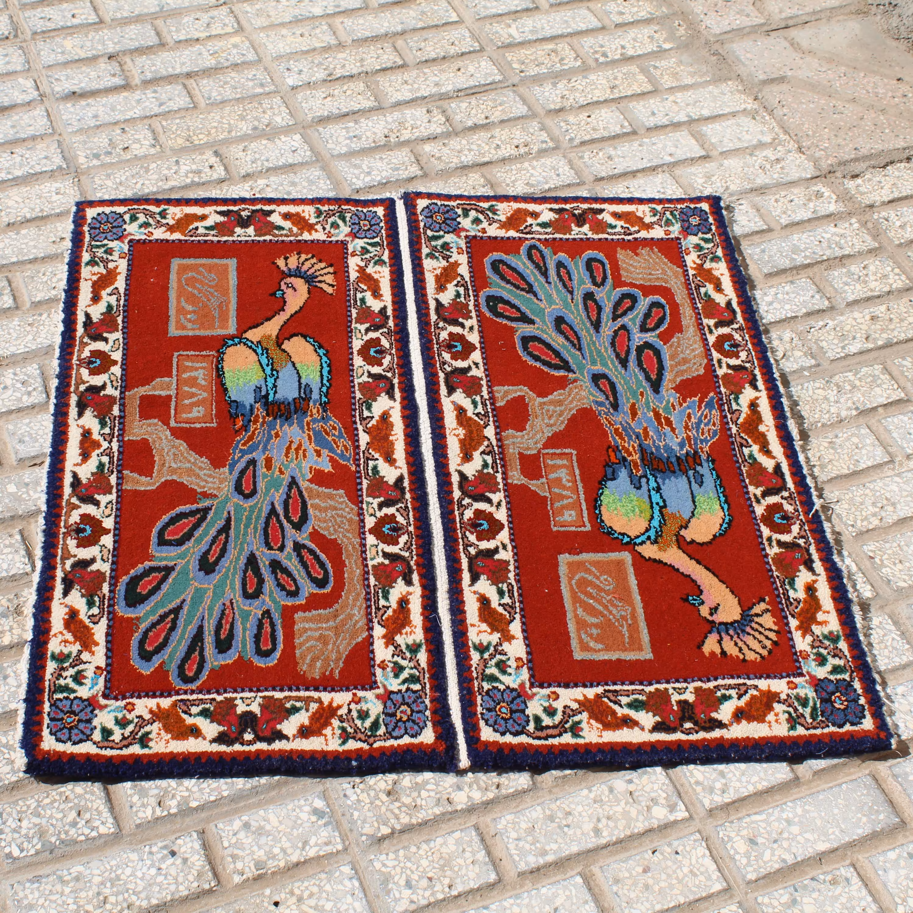 قالیچه دستبافت طرح طاووس(کد A4)