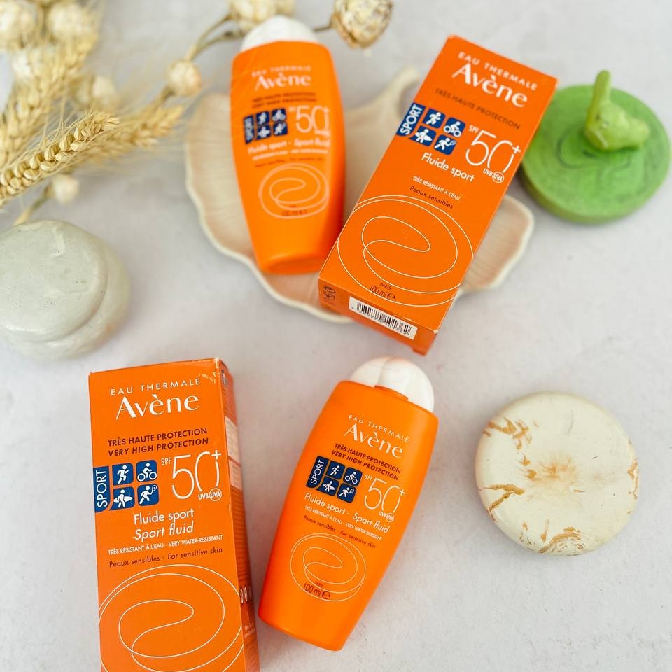 ضدآفتاب بی رنگ اون آبرسان قوی مخصوص انواع  پوست مخصوص فعالیت های ورزشی و روزانه