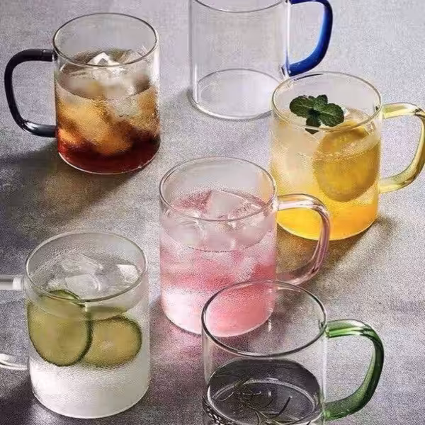 لیوان پیرکس دسته رنگی