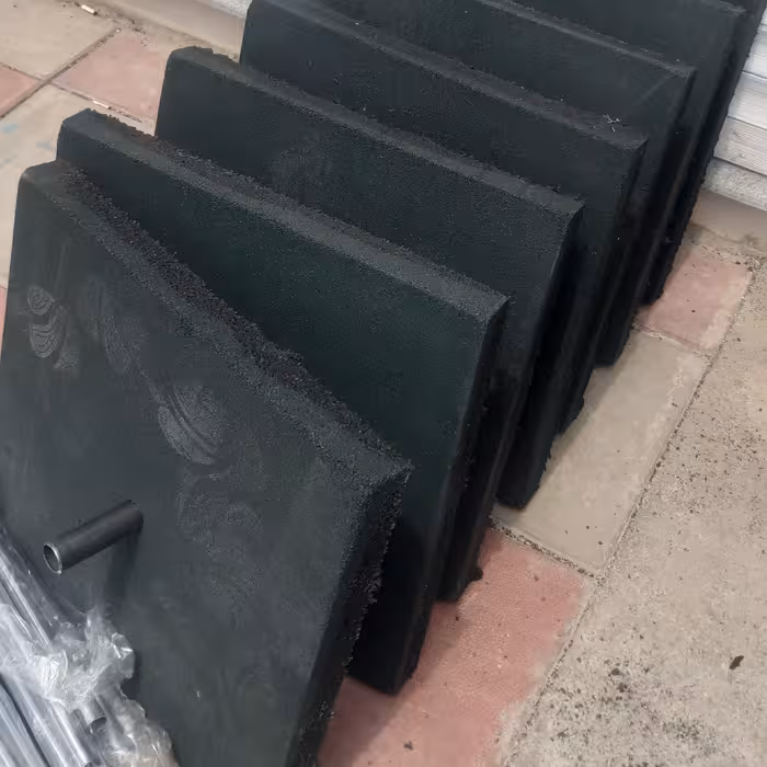 پایه گرانول قالب خورده وزن متغیر 13-15کیلوگرم همراه کفی(پسکرایه)