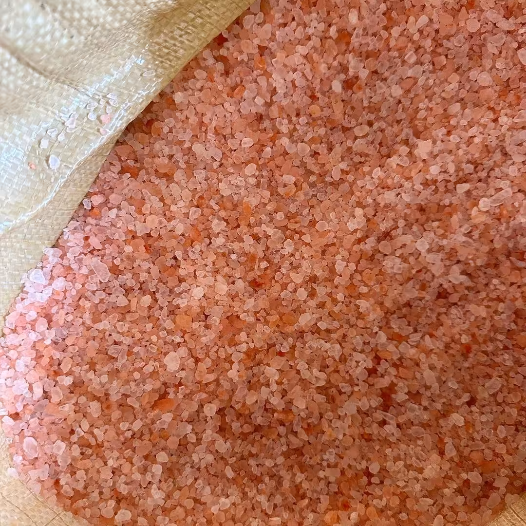 نمک صورتی  خالص خوش رنگ کیسه 25 کیلویی(سایز شیلاتی نخودی) تولید کننده هستیم،ارسال باربری پسکرایه و یا پست