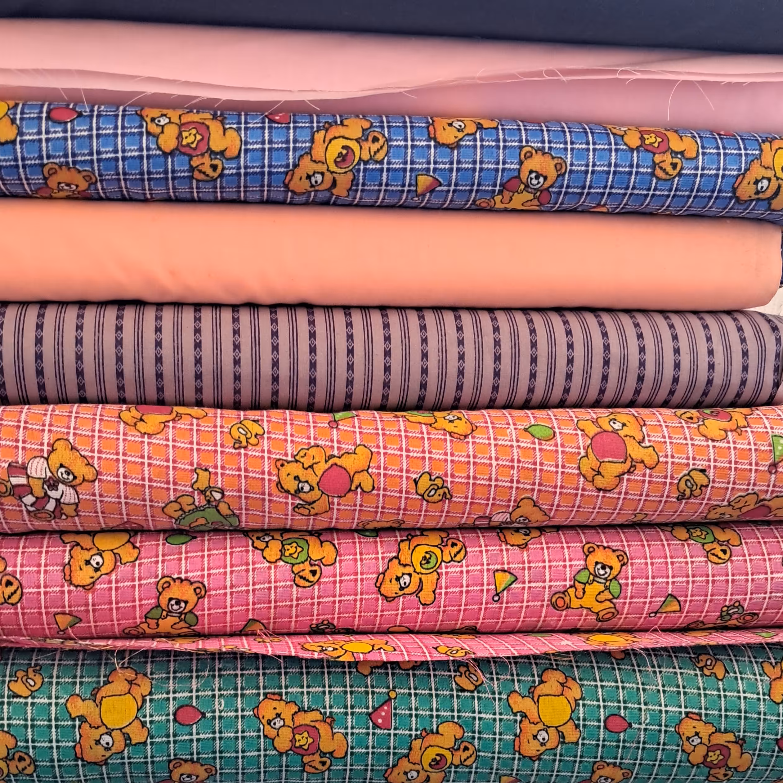 پارچه نخی تترون  عرض90 ساده و عروسکی  مناسب لباس کودک   ملحفه  