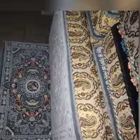 پشتی دستباف با پارچه زری بافت و رویه پادری 1200 شانه