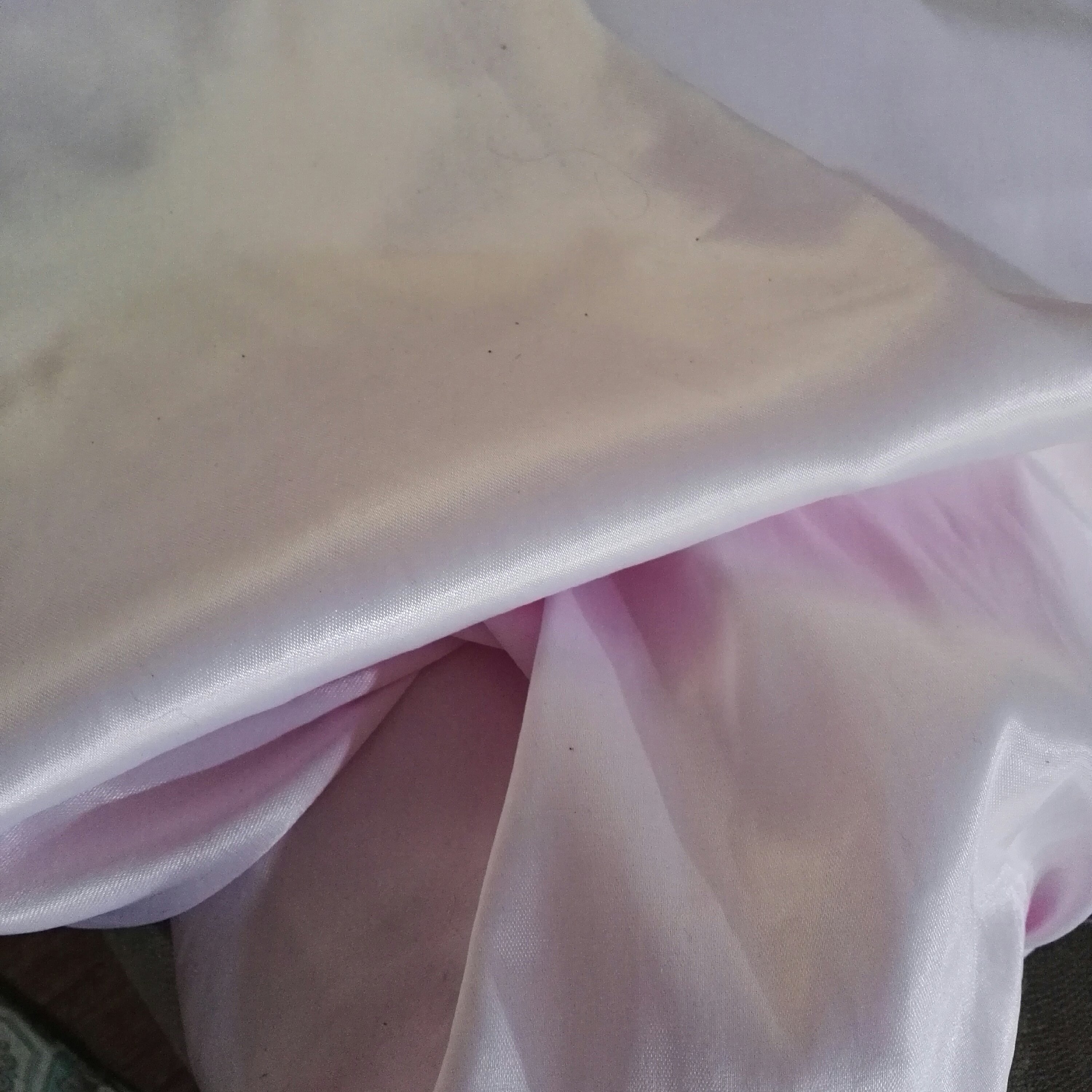 تیکه پارچه ساتن کش صورتی روشن 👰👗
فعلا 1/15 متر با عرض1/40 باقیمانده