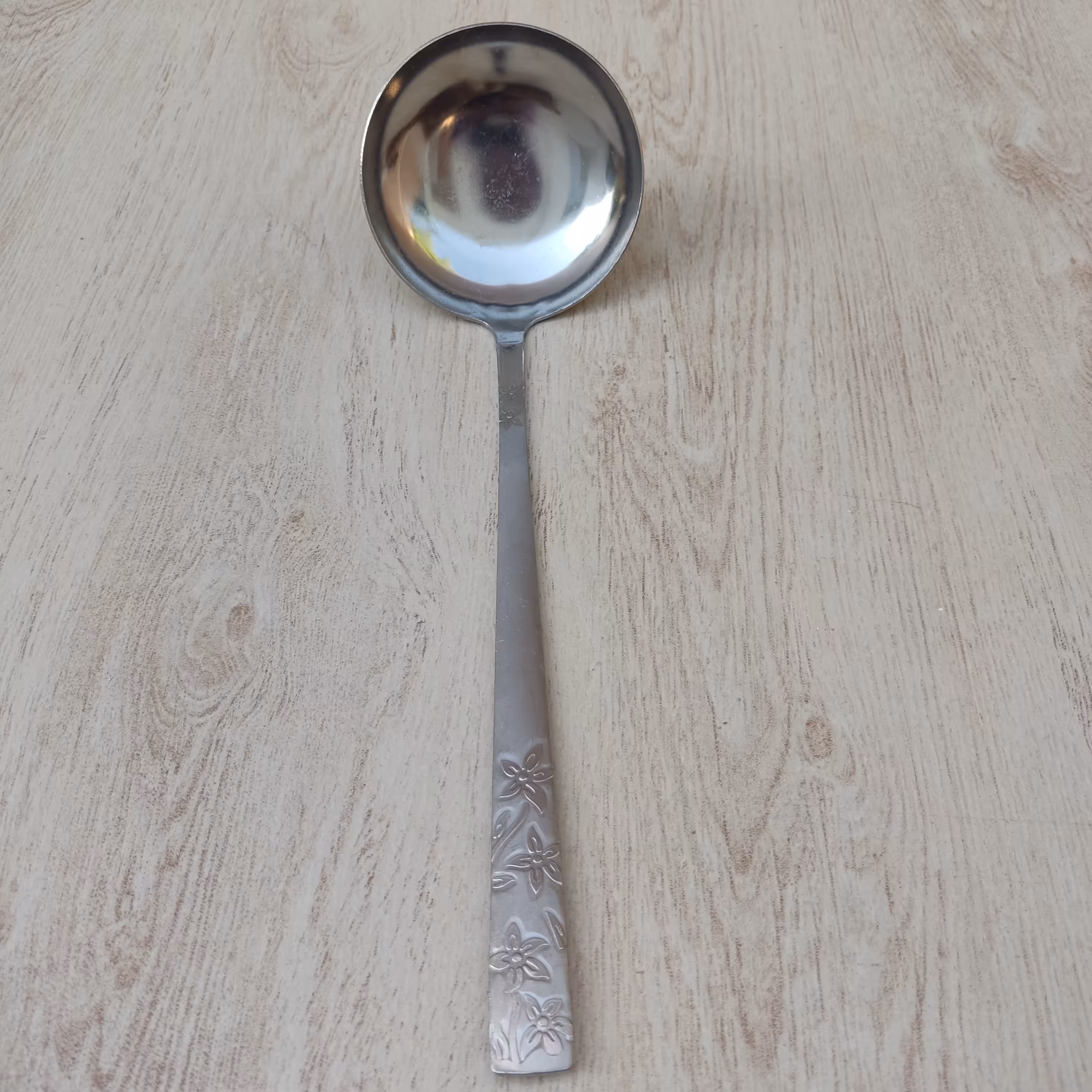 ملاقه بزرگ طرح گل ریز بسته یک عددی طول 29.5 سانت در ضخامت 2 میل . ملاغه گلریز . ملاغه بزرگ 