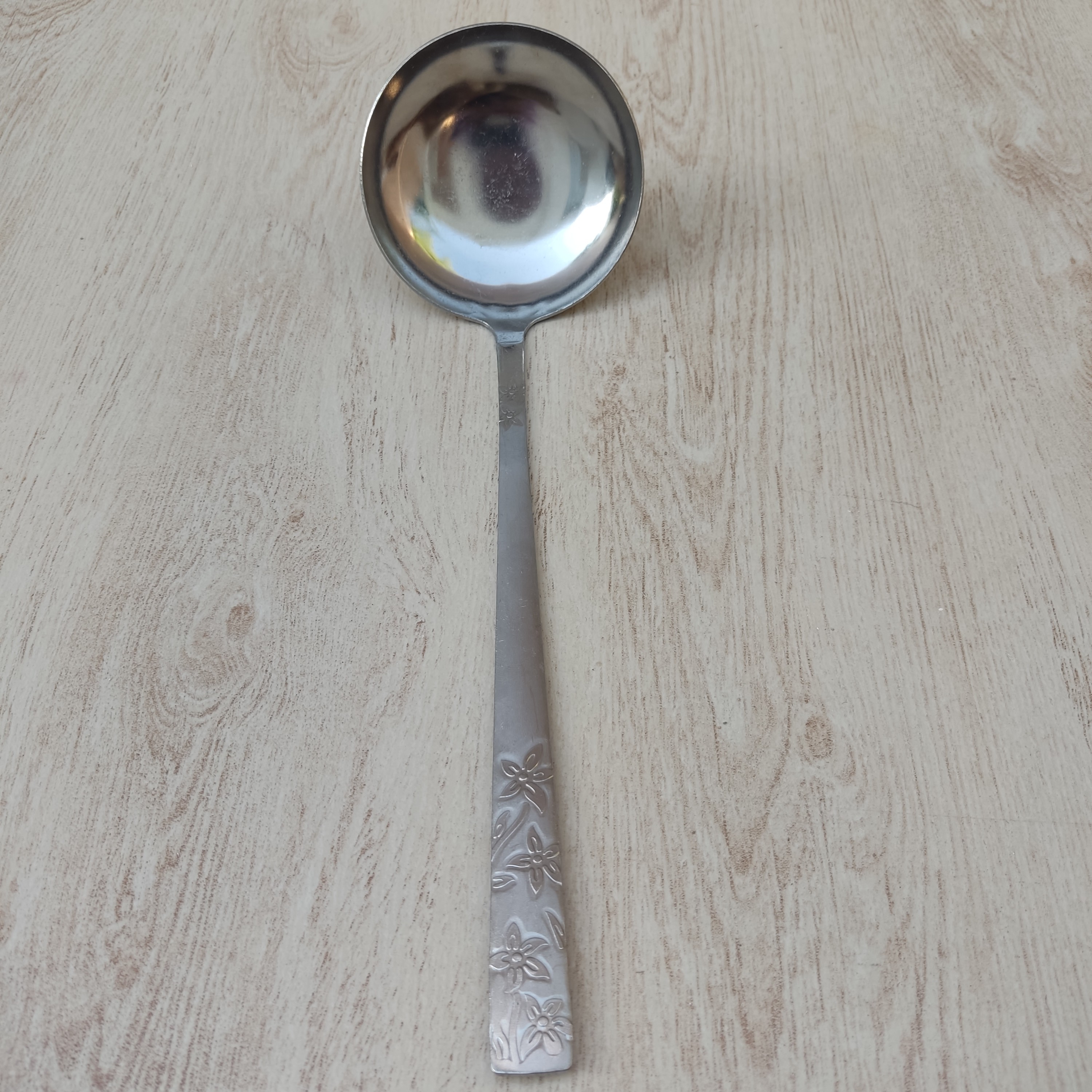 ملاقه بزرگ طرح گل ریز بسته یک عددی طول 29.5 سانت در ضخامت 2 میل . ملاغه گلریز . ملاغه بزرگ 