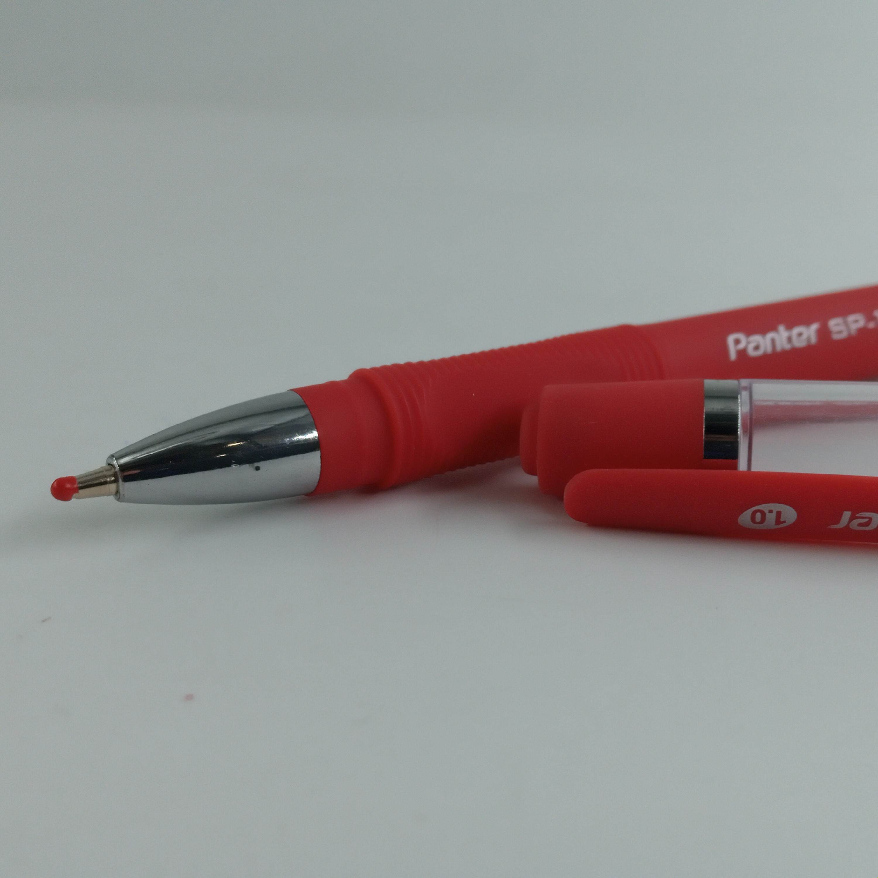 خودکار قرمز panter (پنتر) 1.0 میلیمتر بدنه پلاستیکی مات