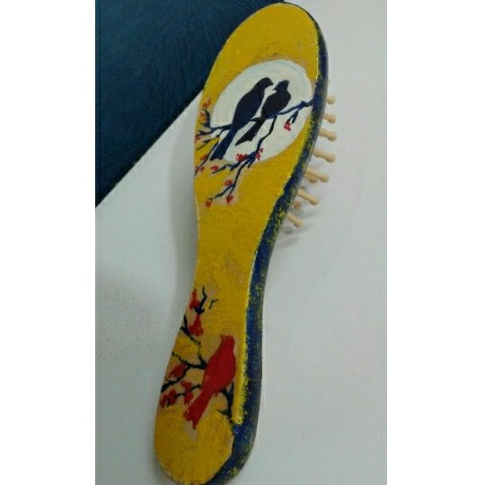 برس چوبی نقاشی شده