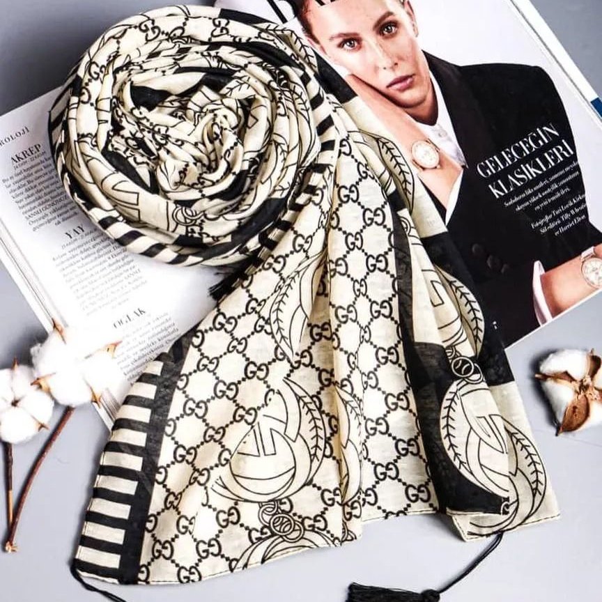 شال نخی منگوله دار