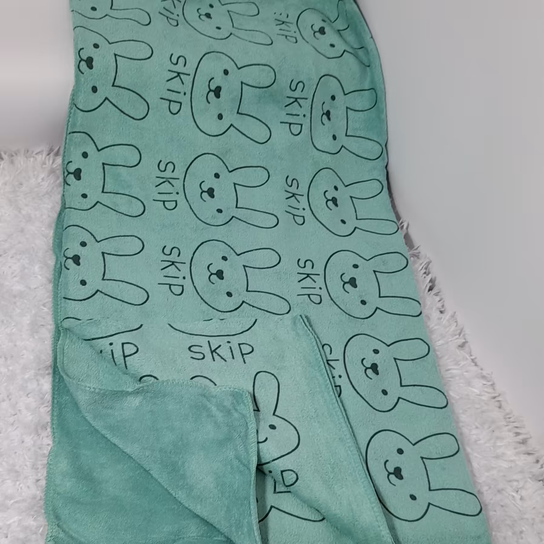 حوله استخری مدل خرگوش سایز 70×140سانتی متر 