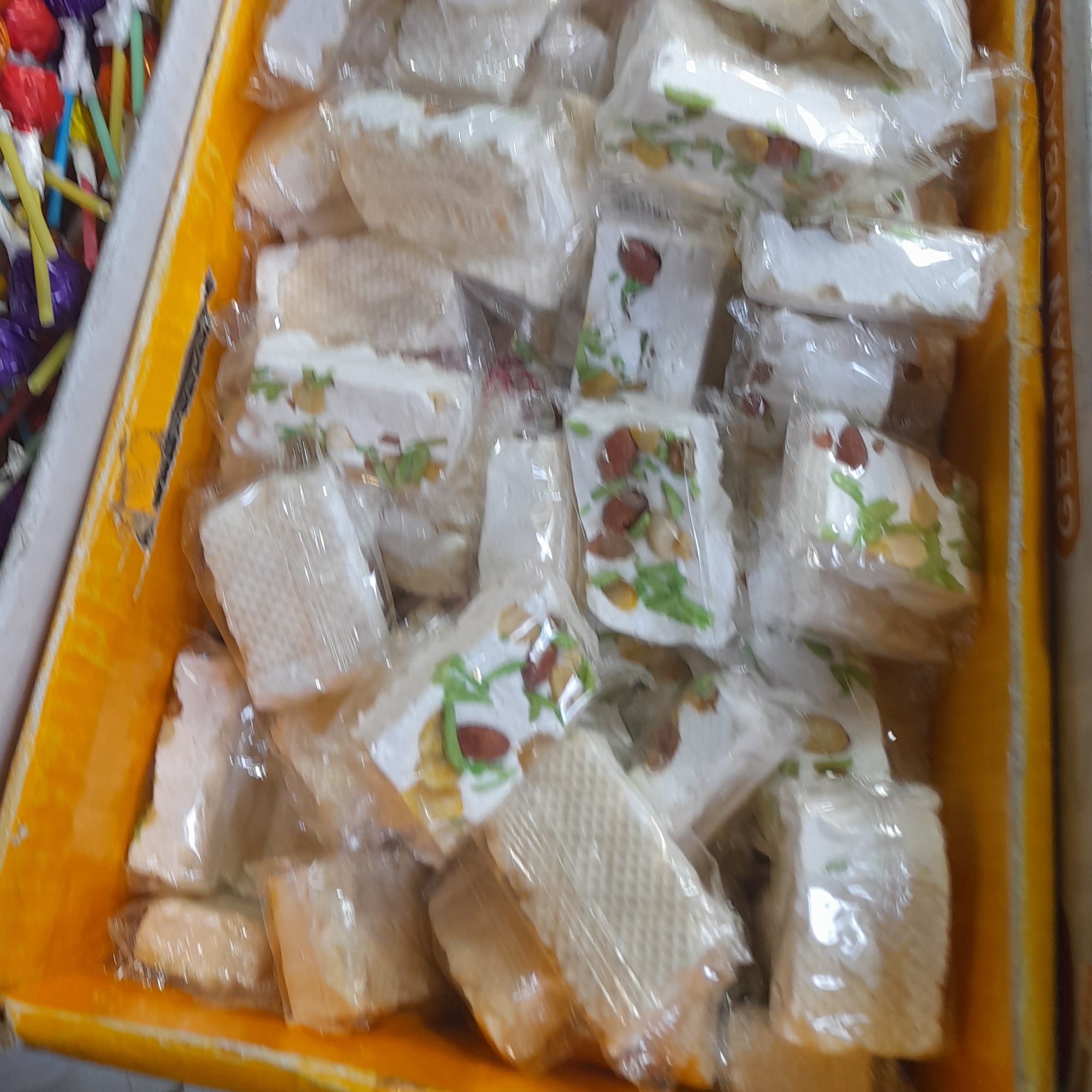 گز پسته و گردویی