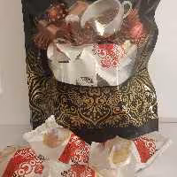 شکلات پشمکی شیری