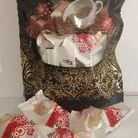 شکلات پشمکی شیری