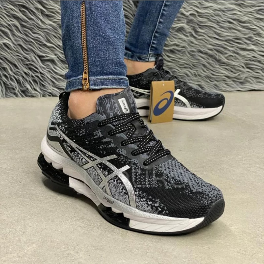 675 کتونی اسیکس مردانه رنگ و طرح خاص مناسب ورزش و پیاده روی asics