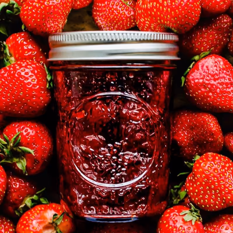 مربای توت فرنگی خانگی 800گرمی