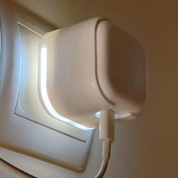 تبدیل برق وایو اورجینال مدل VAYU برای آداپتور اصلی اپل