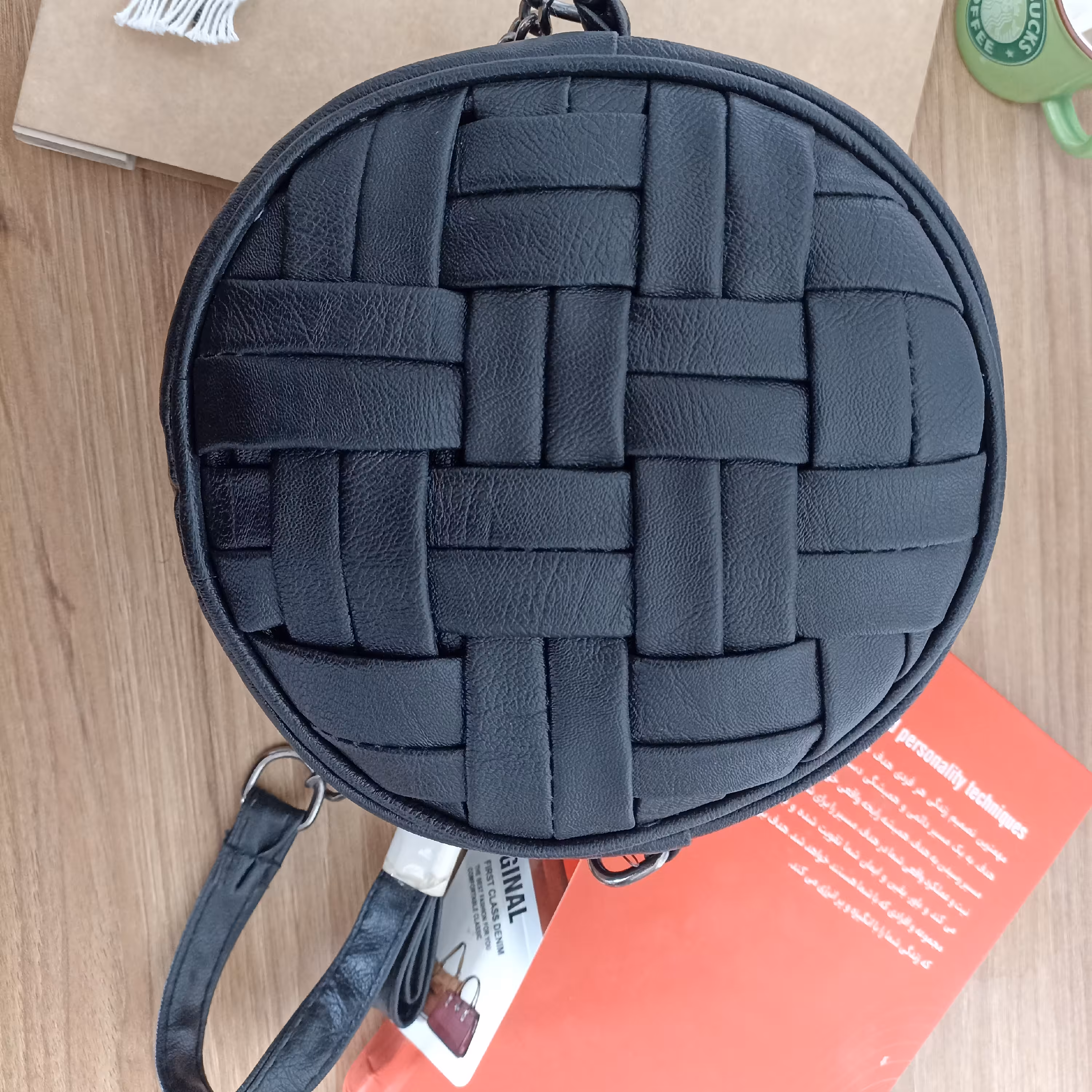 کیف دخترانه مشکی ، کیف مدل حصیری گرد ، بند دوشی ، شیک و زیبا