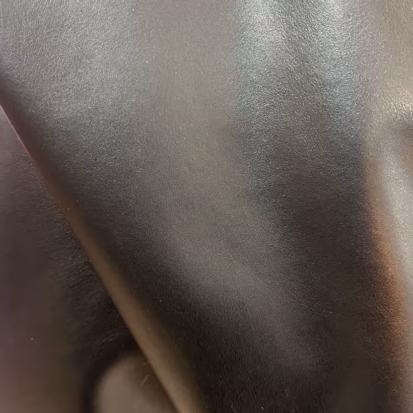 پارچه چرم کشی مشکی با عرض 150 ترکیه ای 