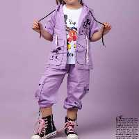 سه تیکه اسپورت مجلسی شیک و زیبا سویشرت کلاهدار تیشرت شلوارک جنس کتان کشی کیفیت عالی 