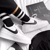 جوراب آپتمیست مشکی دو خط سفید